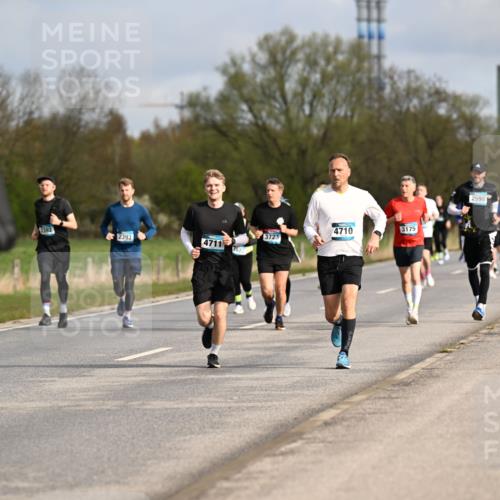 12.04.2026 - 45. Internationalen Wilhelmsburger Insellauf Dr. Thomas Lammeyer http://msf.ph/oto/9434689 12.04.2026 09:22:01 Laufen 2847, 4710, 3175, 2392, 3723, 2393, 4711, 2598 meine-sportfotos.de
