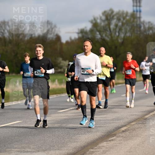 12.04.2026 - 45. Internationalen Wilhelmsburger Insellauf Dr. Thomas Lammeyer http://msf.ph/oto/9434702 12.04.2026 09:22:03 Laufen 47, 2392, 471, 3175, 2598 meine-sportfotos.de