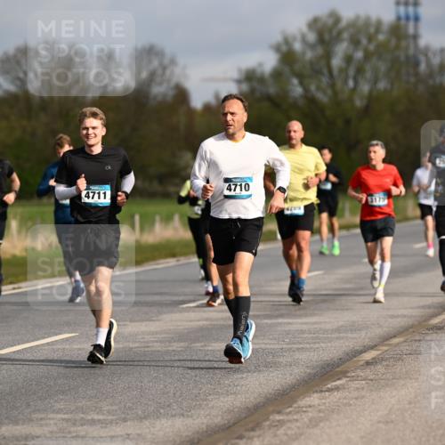 12.04.2026 - 45. Internationalen Wilhelmsburger Insellauf Dr. Thomas Lammeyer http://msf.ph/oto/9434703 12.04.2026 09:22:04 Laufen 2392, 4711, 4710, 9289, 2590 meine-sportfotos.de