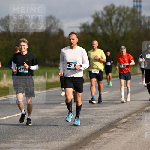 12.04.2026 - 45. Internationalen Wilhelmsburger Insellauf Dr. Thomas Lammeyer http://msf.ph/oto/9434705 12.04.2026 09:22:04 Laufen 2392, 471, 4710, 2598 meine-sportfotos.de
