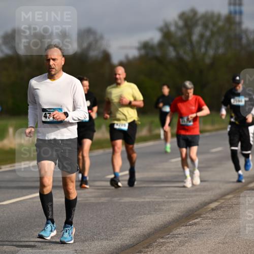 12.04.2026 - 45. Internationalen Wilhelmsburger Insellauf Dr. Thomas Lammeyer http://msf.ph/oto/9434714 12.04.2026 09:22:06 Laufen 2363, 47 meine-sportfotos.de