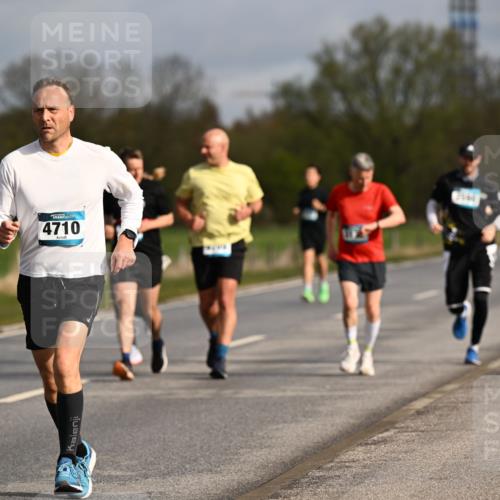 12.04.2026 - 45. Internationalen Wilhelmsburger Insellauf Dr. Thomas Lammeyer http://msf.ph/oto/9434717 12.04.2026 09:22:06 Laufen 4710 meine-sportfotos.de
