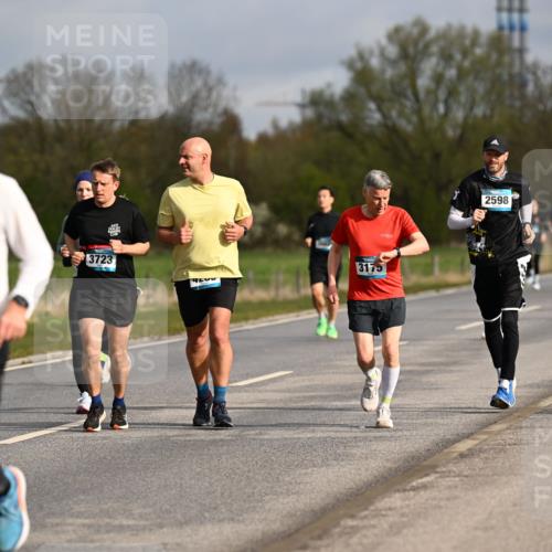 12.04.2026 - 45. Internationalen Wilhelmsburger Insellauf Dr. Thomas Lammeyer http://msf.ph/oto/9434719 12.04.2026 09:22:07 Laufen 39, 3723, 4710, 3175, 2598 meine-sportfotos.de
