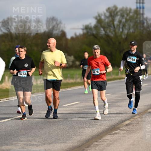 12.04.2026 - 45. Internationalen Wilhelmsburger Insellauf Dr. Thomas Lammeyer http://msf.ph/oto/9434721 12.04.2026 09:22:07 Laufen 4710, 3723, 200, 3175, 2598 meine-sportfotos.de