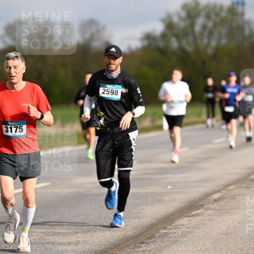 12.04.2026 - 45. Internationalen Wilhelmsburger Insellauf Dr. Thomas Lammeyer http://msf.ph/oto/9434739 12.04.2026 09:22:10 Laufen 3175, 2598 meine-sportfotos.de