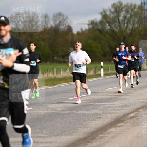 12.04.2026 - 45. Internationalen Wilhelmsburger Insellauf Dr. Thomas Lammeyer http://msf.ph/oto/9434746 12.04.2026 09:22:12 Laufen 0000, 5608, 2821 meine-sportfotos.de