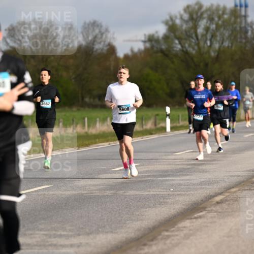 12.04.2026 - 45. Internationalen Wilhelmsburger Insellauf Dr. Thomas Lammeyer http://msf.ph/oto/9434747 12.04.2026 09:22:12 Laufen 2590, 2162, 0000, 5608, 2821 meine-sportfotos.de