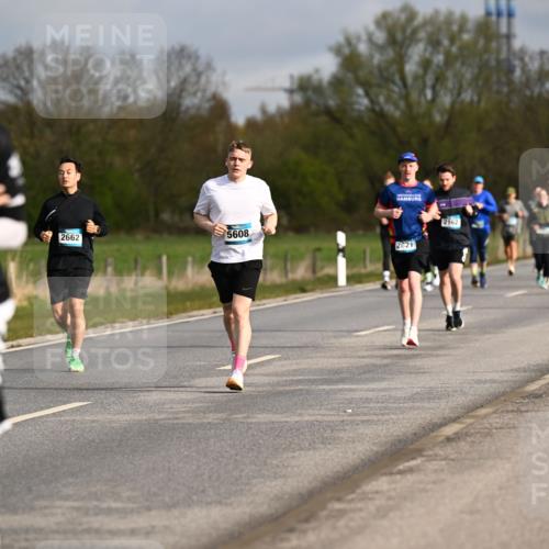 12.04.2026 - 45. Internationalen Wilhelmsburger Insellauf Dr. Thomas Lammeyer http://msf.ph/oto/9434748 12.04.2026 09:22:12 Laufen 2162, 0000, 5608, 2821 meine-sportfotos.de