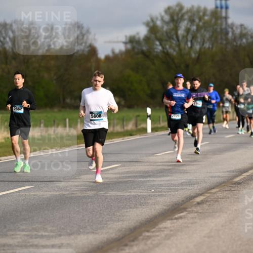 12.04.2026 - 45. Internationalen Wilhelmsburger Insellauf Dr. Thomas Lammeyer http://msf.ph/oto/9434749 12.04.2026 09:22:13 Laufen 2162, 1596, 0000, 5608, 2821 meine-sportfotos.de