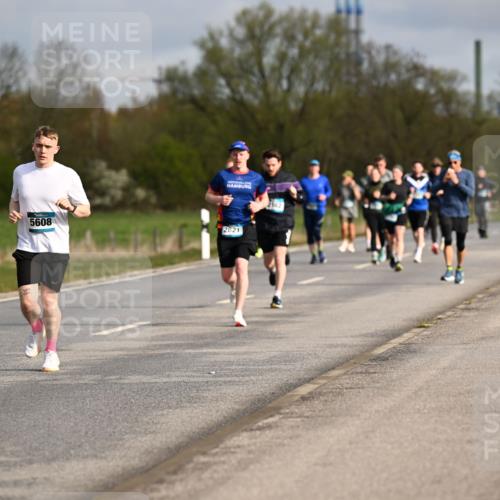 12.04.2026 - 45. Internationalen Wilhelmsburger Insellauf Dr. Thomas Lammeyer http://msf.ph/oto/9434751 12.04.2026 09:22:13 Laufen 0000, 5608, 2162, 2821 meine-sportfotos.de