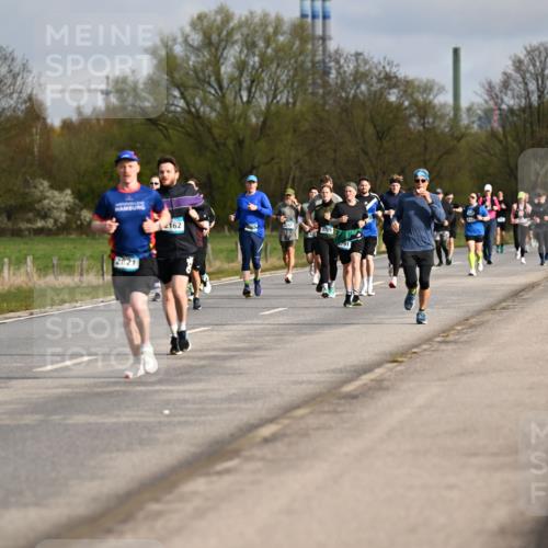 12.04.2026 - 45. Internationalen Wilhelmsburger Insellauf Dr. Thomas Lammeyer http://msf.ph/oto/9434755 12.04.2026 09:22:15 Laufen 2821, 162, 3257, 16, 791 meine-sportfotos.de