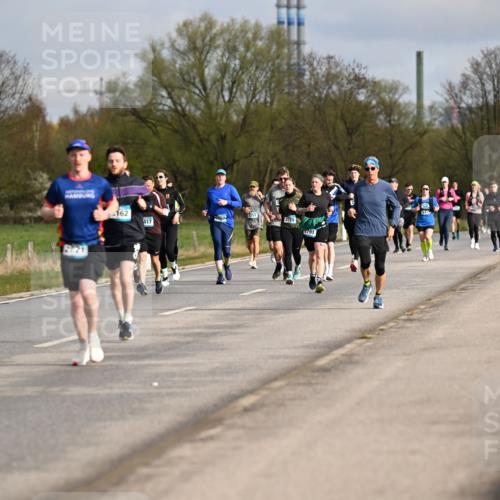 12.04.2026 - 45. Internationalen Wilhelmsburger Insellauf Dr. Thomas Lammeyer http://msf.ph/oto/9434761 12.04.2026 09:22:16 Laufen 2821, 162, 257, 3725, 417, 791 meine-sportfotos.de