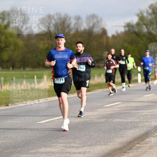 12.04.2026 - 45. Internationalen Wilhelmsburger Insellauf Dr. Thomas Lammeyer http://msf.ph/oto/9434769 12.04.2026 09:22:18 Laufen 2821, 2162 meine-sportfotos.de