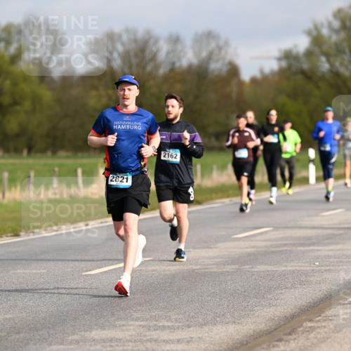 12.04.2026 - 45. Internationalen Wilhelmsburger Insellauf Dr. Thomas Lammeyer http://msf.ph/oto/9434770 12.04.2026 09:22:18 Laufen 2821, 2162 meine-sportfotos.de