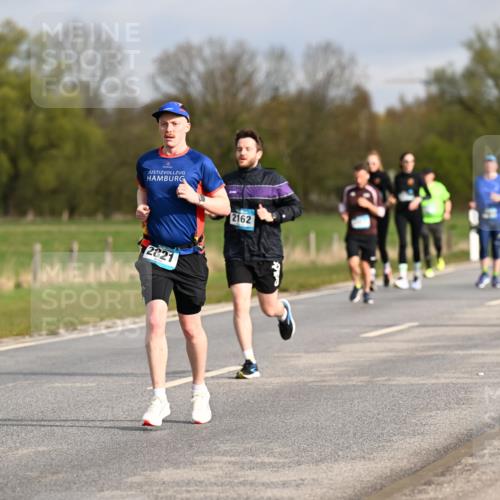 12.04.2026 - 45. Internationalen Wilhelmsburger Insellauf Dr. Thomas Lammeyer http://msf.ph/oto/9434772 12.04.2026 09:22:18 Laufen 2821, 2162 meine-sportfotos.de