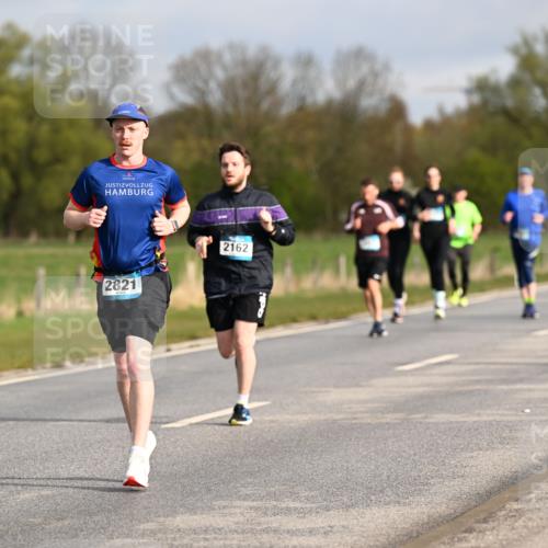 12.04.2026 - 45. Internationalen Wilhelmsburger Insellauf Dr. Thomas Lammeyer http://msf.ph/oto/9434775 12.04.2026 09:22:19 Laufen 2821, 2162 meine-sportfotos.de