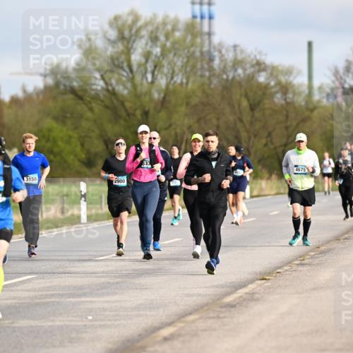 12.04.2026 - 45. Internationalen Wilhelmsburger Insellauf Dr. Thomas Lammeyer http://msf.ph/oto/9434813 12.04.2026 09:22:32 Laufen 3577, 4339, 3150, 2900, 533, 4675 meine-sportfotos.de