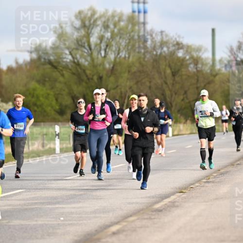 12.04.2026 - 45. Internationalen Wilhelmsburger Insellauf Dr. Thomas Lammeyer http://msf.ph/oto/9434814 12.04.2026 09:22:32 Laufen 3577, 4339, 3150, 2900, 467 meine-sportfotos.de