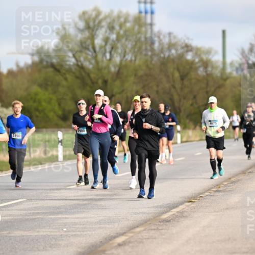 12.04.2026 - 45. Internationalen Wilhelmsburger Insellauf Dr. Thomas Lammeyer http://msf.ph/oto/9434815 12.04.2026 09:22:32 Laufen 3577, 4675, 2900, 4339, 3150 meine-sportfotos.de
