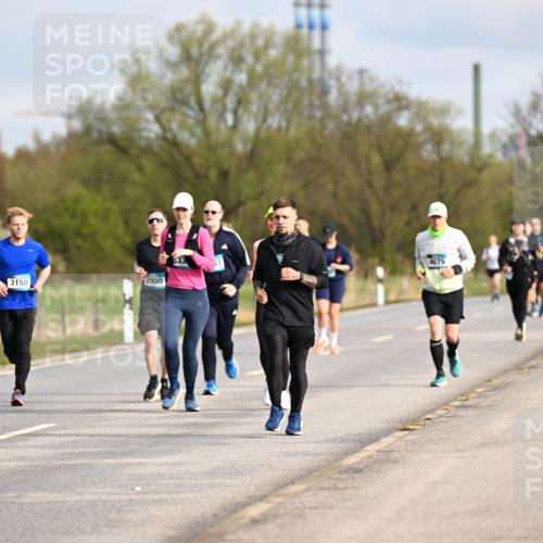 12.04.2026 - 45. Internationalen Wilhelmsburger Insellauf Dr. Thomas Lammeyer http://msf.ph/oto/9434820 12.04.2026 09:22:33 Laufen 3150, 2900, 4339, 633, 53, 4675 meine-sportfotos.de