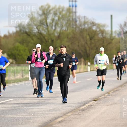 12.04.2026 - 45. Internationalen Wilhelmsburger Insellauf Dr. Thomas Lammeyer http://msf.ph/oto/9434822 12.04.2026 09:22:33 Laufen 3150 meine-sportfotos.de
