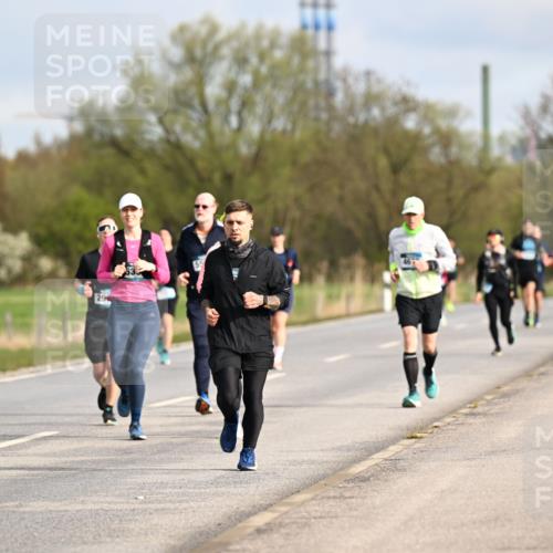 12.04.2026 - 45. Internationalen Wilhelmsburger Insellauf Dr. Thomas Lammeyer http://msf.ph/oto/9434829 12.04.2026 09:22:34 Laufen 29, 3150 meine-sportfotos.de