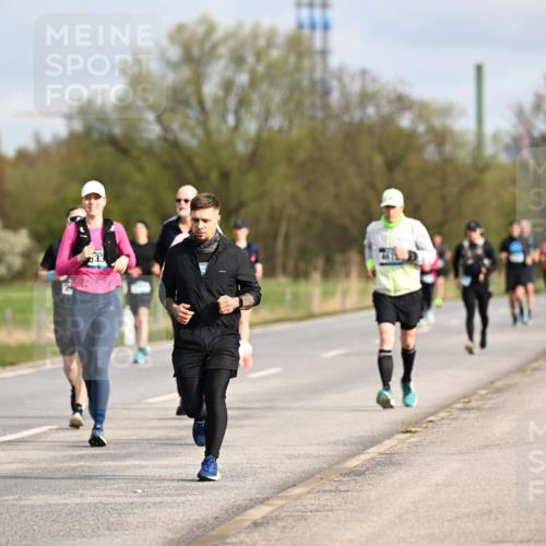 12.04.2026 - 45. Internationalen Wilhelmsburger Insellauf Dr. Thomas Lammeyer http://msf.ph/oto/9434832 12.04.2026 09:22:35 Laufen 3150, 33 meine-sportfotos.de