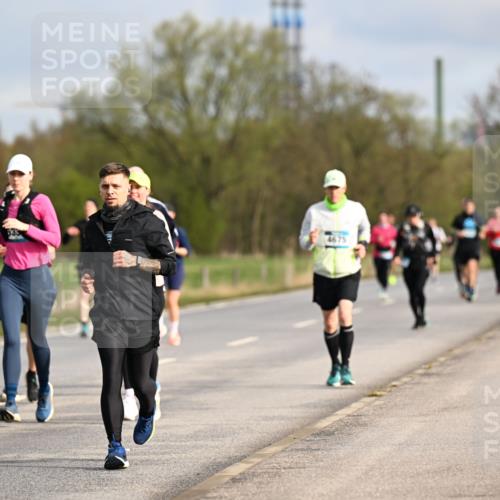 12.04.2026 - 45. Internationalen Wilhelmsburger Insellauf Dr. Thomas Lammeyer http://msf.ph/oto/9434837 12.04.2026 09:22:36 Laufen 3150, 533, 4675 meine-sportfotos.de