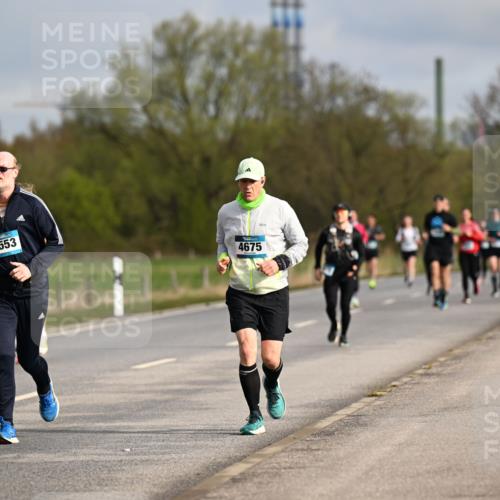 12.04.2026 - 45. Internationalen Wilhelmsburger Insellauf Dr. Thomas Lammeyer http://msf.ph/oto/9434856 12.04.2026 09:22:39 Laufen 5333, 5553, 4675 meine-sportfotos.de