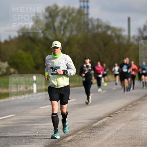 12.04.2026 - 45. Internationalen Wilhelmsburger Insellauf Dr. Thomas Lammeyer http://msf.ph/oto/9434864 12.04.2026 09:22:40 Laufen 553, 462 meine-sportfotos.de