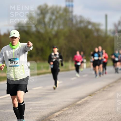 12.04.2026 - 45. Internationalen Wilhelmsburger Insellauf Dr. Thomas Lammeyer http://msf.ph/oto/9434871 12.04.2026 09:22:41 Laufen 4675 meine-sportfotos.de