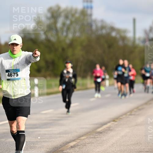 12.04.2026 - 45. Internationalen Wilhelmsburger Insellauf Dr. Thomas Lammeyer http://msf.ph/oto/9434872 12.04.2026 09:22:42 Laufen 4675 meine-sportfotos.de