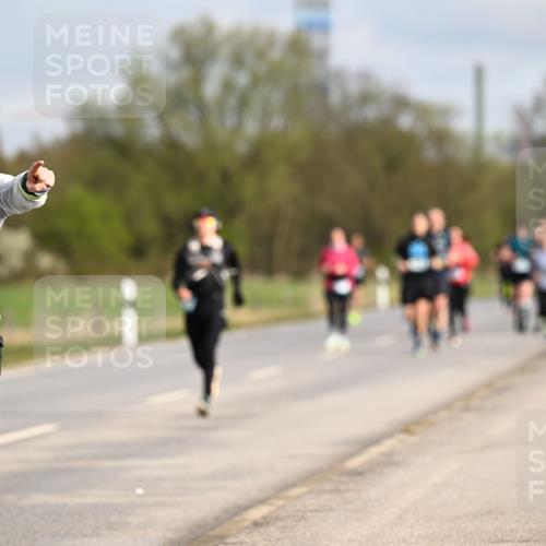 12.04.2026 - 45. Internationalen Wilhelmsburger Insellauf Dr. Thomas Lammeyer http://msf.ph/oto/9434877 12.04.2026 09:22:42 Laufen 4675 meine-sportfotos.de