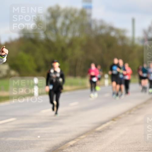 12.04.2026 - 45. Internationalen Wilhelmsburger Insellauf Dr. Thomas Lammeyer http://msf.ph/oto/9434878 12.04.2026 09:22:42 Laufen 4, 4675 meine-sportfotos.de