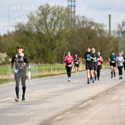 12.04.2026 - 45. Internationalen Wilhelmsburger Insellauf Dr. Thomas Lammeyer http://msf.ph/oto/9434887 12.04.2026 09:22:44 Laufen 2673, 4448, 4500, 68, 4071, 3825, 308, 4499 meine-sportfotos.de