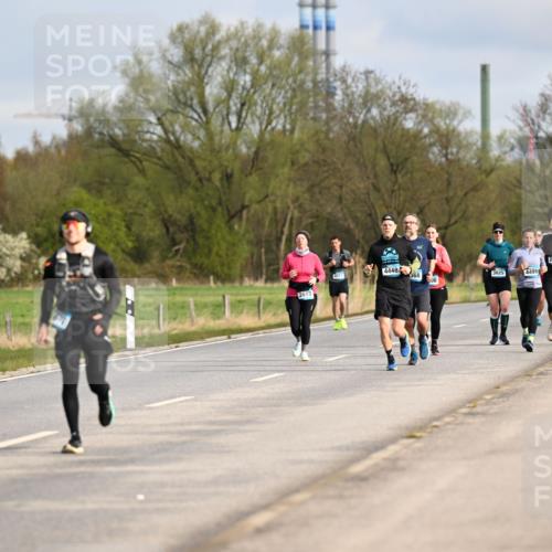 12.04.2026 - 45. Internationalen Wilhelmsburger Insellauf Dr. Thomas Lammeyer http://msf.ph/oto/9434888 12.04.2026 09:22:44 Laufen 2673, 4071, 4500, 4500, 2368, 4448, 368, 3825, 4499 meine-sportfotos.de