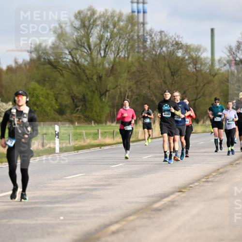 12.04.2026 - 45. Internationalen Wilhelmsburger Insellauf Dr. Thomas Lammeyer http://msf.ph/oto/9434891 12.04.2026 09:22:45 Laufen 2673, 4071, 4448, 4368, 3825, 4499, 2368, 4500 meine-sportfotos.de