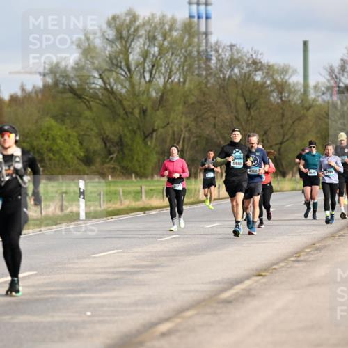 12.04.2026 - 45. Internationalen Wilhelmsburger Insellauf Dr. Thomas Lammeyer http://msf.ph/oto/9434894 12.04.2026 09:22:45 Laufen 2673, 4448, 4368, 4500, 3825, 4499 meine-sportfotos.de