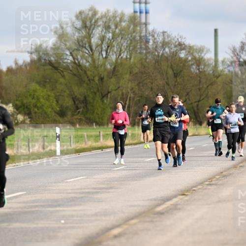 12.04.2026 - 45. Internationalen Wilhelmsburger Insellauf Dr. Thomas Lammeyer http://msf.ph/oto/9434896 12.04.2026 09:22:46 Laufen 4448, 4368, 4499, 4500 meine-sportfotos.de