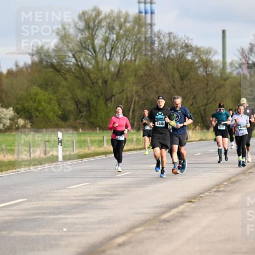 12.04.2026 - 45. Internationalen Wilhelmsburger Insellauf Dr. Thomas Lammeyer http://msf.ph/oto/9434900 12.04.2026 09:22:46 Laufen 2673, 4448, 3825, 4499, 4500 meine-sportfotos.de