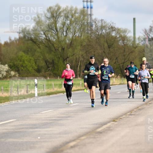12.04.2026 - 45. Internationalen Wilhelmsburger Insellauf Dr. Thomas Lammeyer http://msf.ph/oto/9434901 12.04.2026 09:22:47 Laufen 2673, 4448, 3825, 4368, 449, 500 meine-sportfotos.de