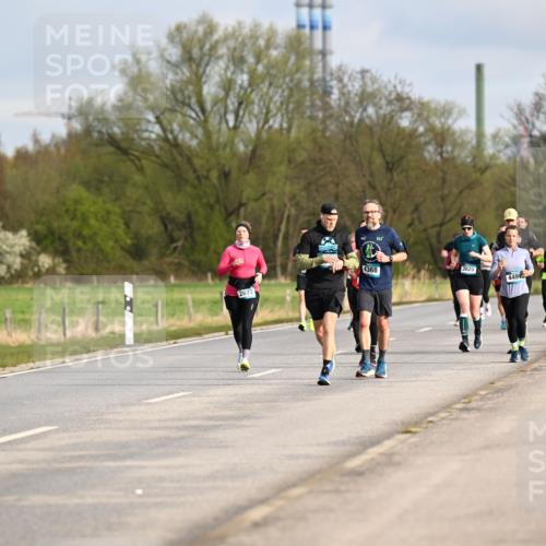 12.04.2026 - 45. Internationalen Wilhelmsburger Insellauf Dr. Thomas Lammeyer http://msf.ph/oto/9434902 12.04.2026 09:22:47 Laufen 361, 2673, 4368, 3825, 4499, 4500 meine-sportfotos.de