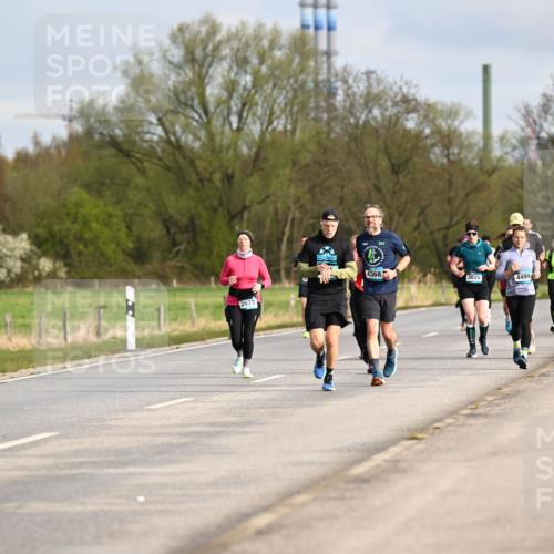 12.04.2026 - 45. Internationalen Wilhelmsburger Insellauf Dr. Thomas Lammeyer http://msf.ph/oto/9434903 12.04.2026 09:22:47 Laufen 361, 4368, 3825, 4499, 2673, 4500 meine-sportfotos.de