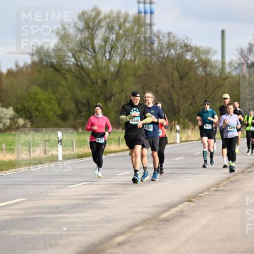12.04.2026 - 45. Internationalen Wilhelmsburger Insellauf Dr. Thomas Lammeyer http://msf.ph/oto/9434910 12.04.2026 09:22:48 Laufen 2673, 4448, 4368, 361, 382, 4499, 4500 meine-sportfotos.de