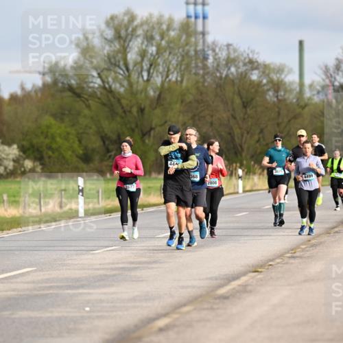 12.04.2026 - 45. Internationalen Wilhelmsburger Insellauf Dr. Thomas Lammeyer http://msf.ph/oto/9434912 12.04.2026 09:22:49 Laufen 2673, 44, 3825, 368, 2808, 4499, 4500, 544 meine-sportfotos.de