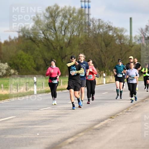 12.04.2026 - 45. Internationalen Wilhelmsburger Insellauf Dr. Thomas Lammeyer http://msf.ph/oto/9434914 12.04.2026 09:22:49 Laufen 2673, 368, 361, 2808, 3825, 4499, 4500, 5545 meine-sportfotos.de