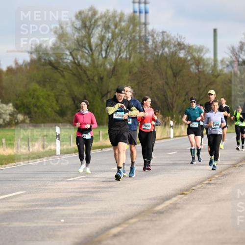 12.04.2026 - 45. Internationalen Wilhelmsburger Insellauf Dr. Thomas Lammeyer http://msf.ph/oto/9434916 12.04.2026 09:22:49 Laufen 2673, 4448, 58, 2808, 3825, 4499, 4500 meine-sportfotos.de