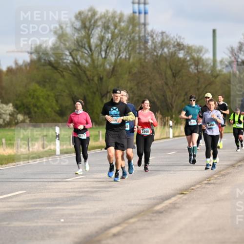 12.04.2026 - 45. Internationalen Wilhelmsburger Insellauf Dr. Thomas Lammeyer http://msf.ph/oto/9434917 12.04.2026 09:22:49 Laufen 58, 3825, 2673, 2808, 4499, 4500, 5544 meine-sportfotos.de
