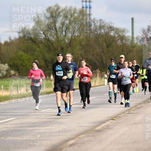 12.04.2026 - 45. Internationalen Wilhelmsburger Insellauf Dr. Thomas Lammeyer http://msf.ph/oto/9434922 12.04.2026 09:22:50 Laufen 2673, 4448, 361, 3825, 2808, 4499, 500, 5544 meine-sportfotos.de