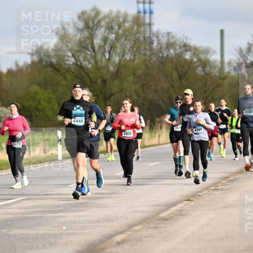 12.04.2026 - 45. Internationalen Wilhelmsburger Insellauf Dr. Thomas Lammeyer http://msf.ph/oto/9434928 12.04.2026 09:22:51 Laufen 2673, 4448, 3829, 2808, 4499, 4500, 5544 meine-sportfotos.de